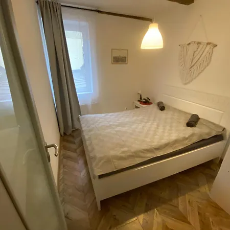 Historical V18 아파트 코시체